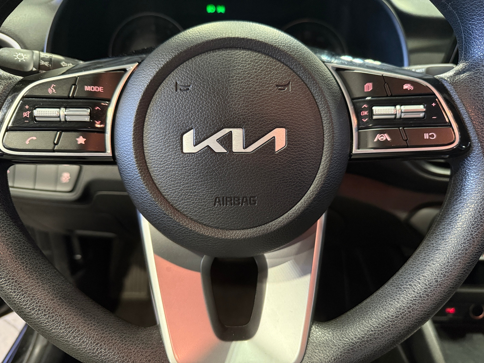 Thumbnail: 2023 Kia Forte - 5