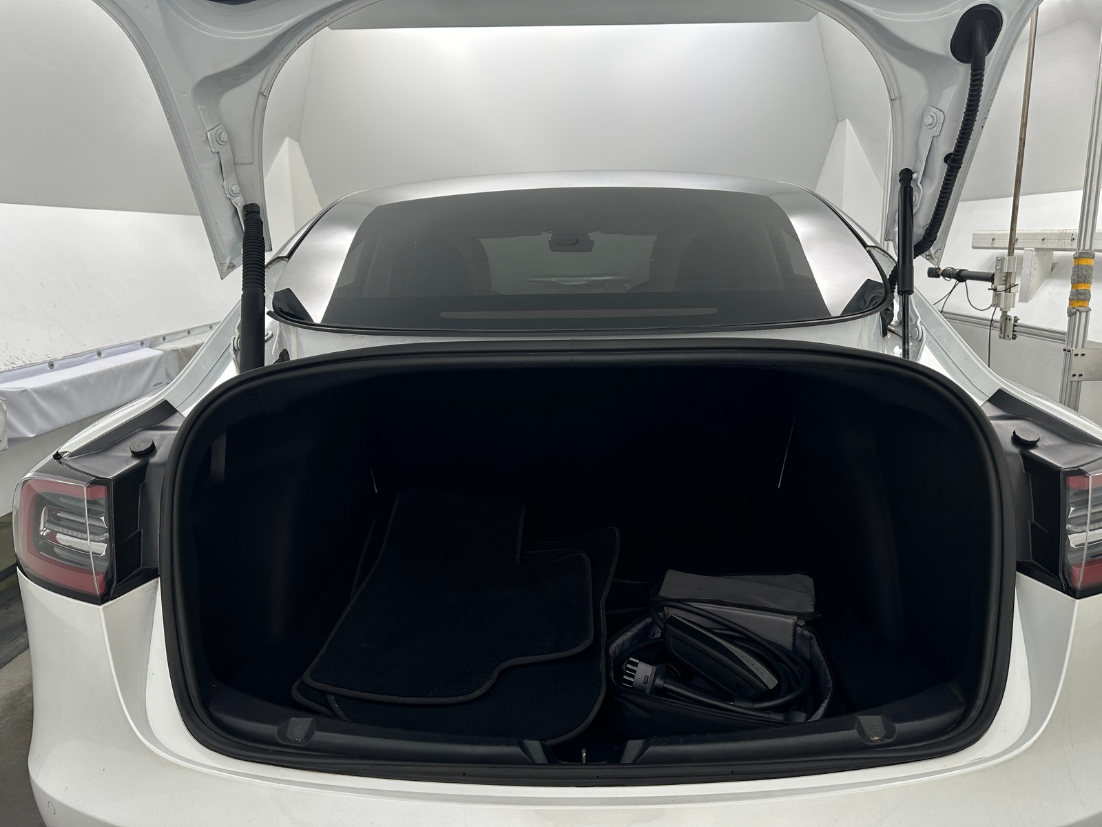 Thumbnail: 2022 Tesla Model 3 - 6