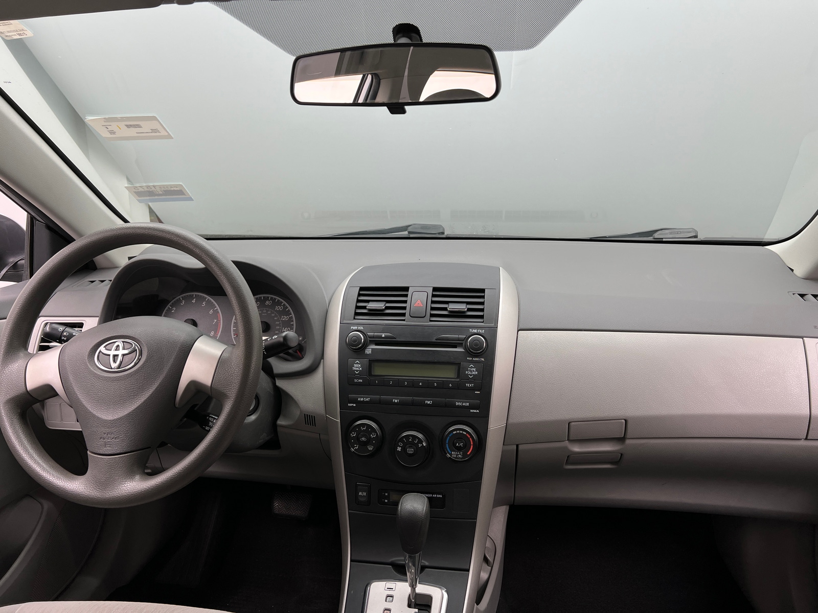 Thumbnail: 2010 Toyota Corolla - 3