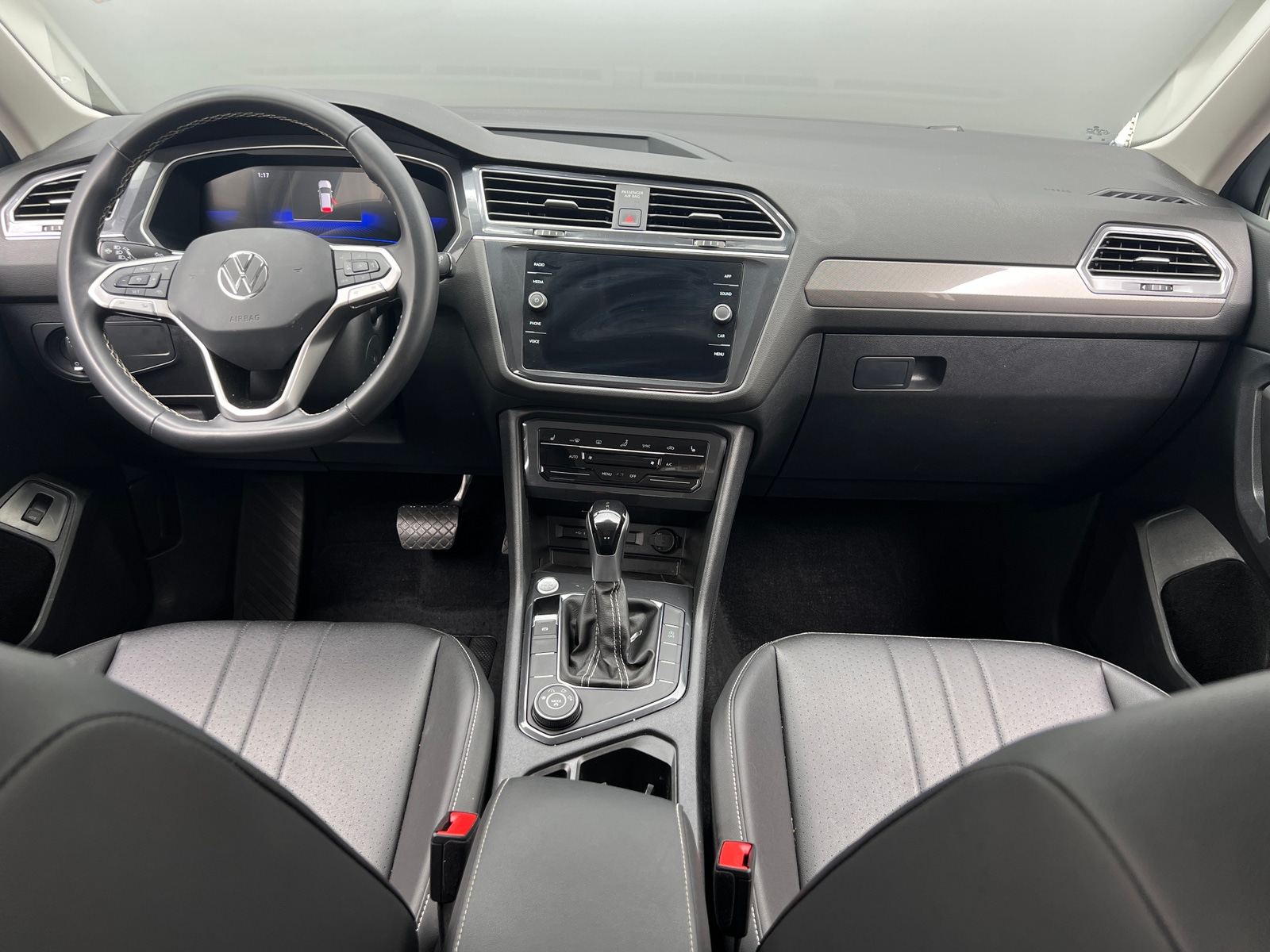 Thumbnail: 2024 Volkswagen Tiguan - 2