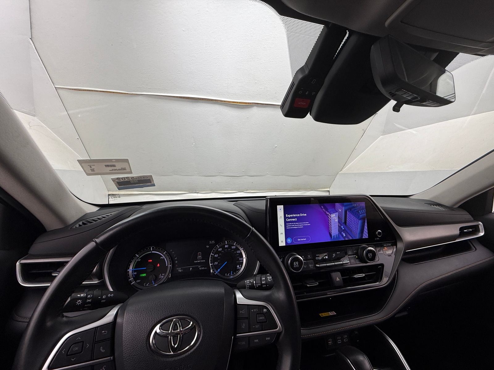 Thumbnail: 2023 Toyota Highlander - 2