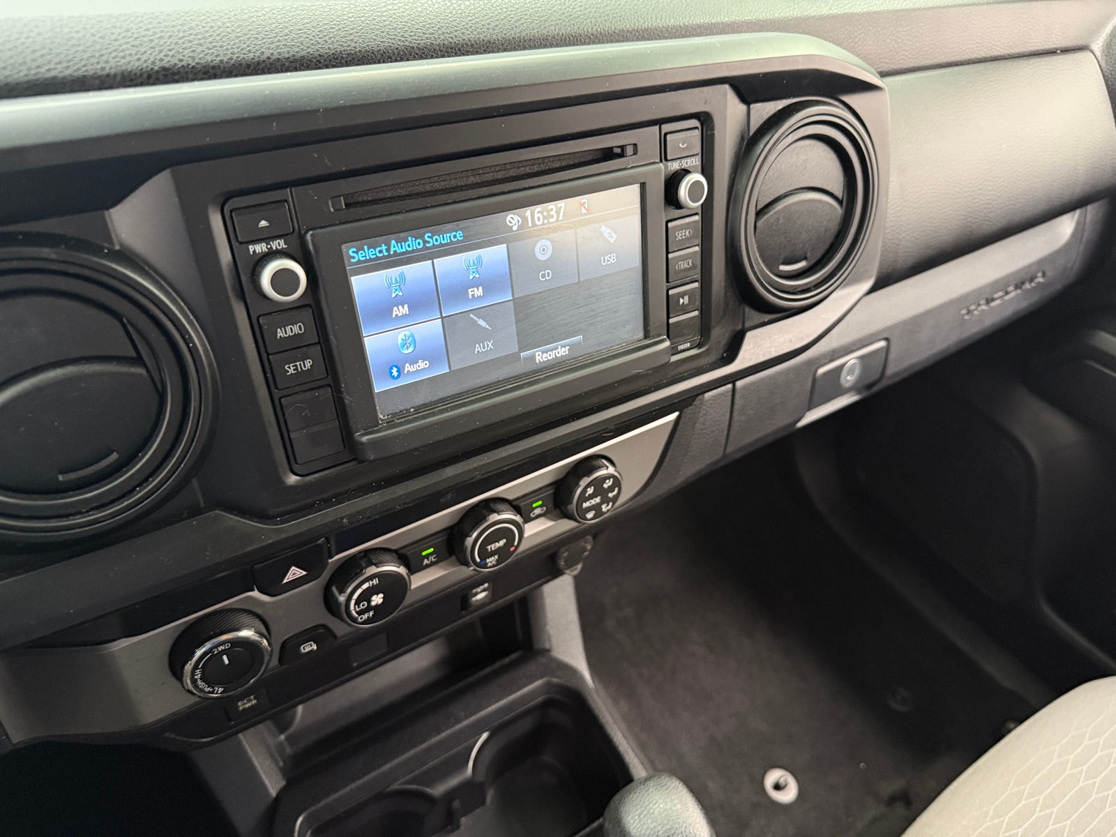 Thumbnail: 2019 Toyota Tacoma - 4