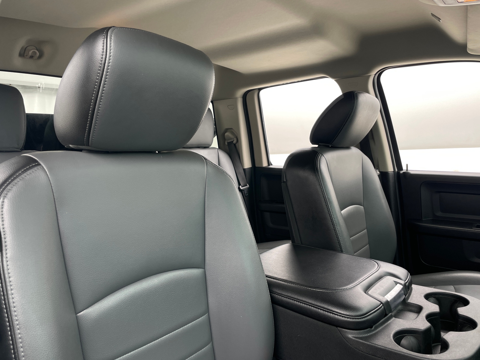 Thumbnail: 2021 RAM 1500 Classic - 2