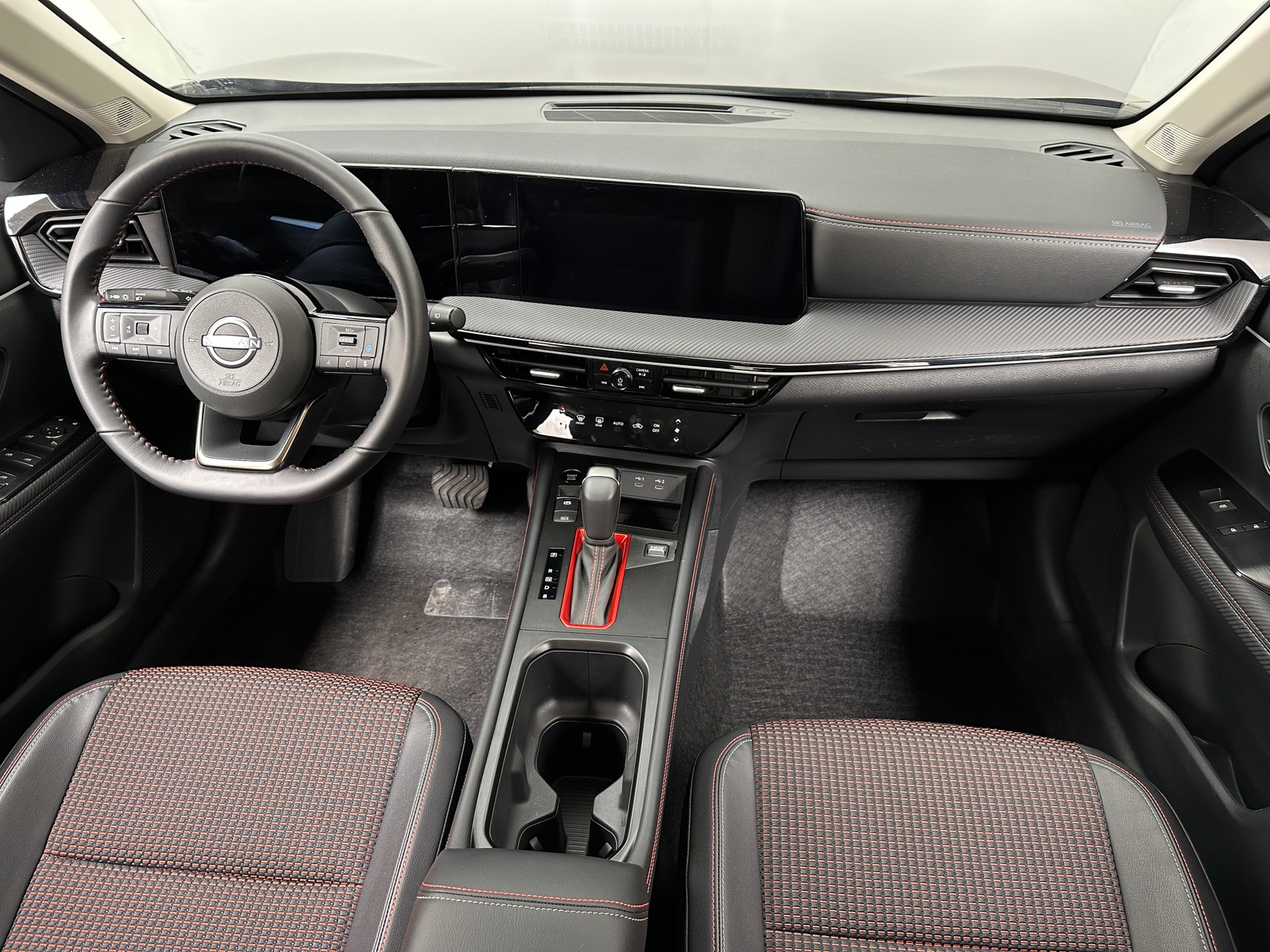 Thumbnail: 2025 Nissan Kicks - 2