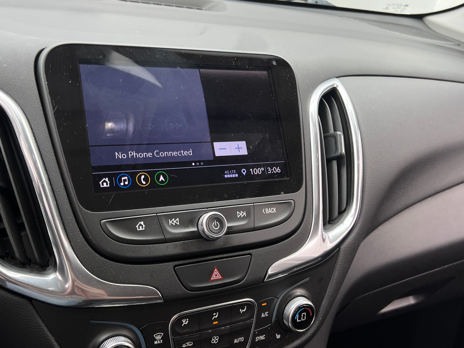 Thumbnail: 2020 Chevrolet Equinox - 3