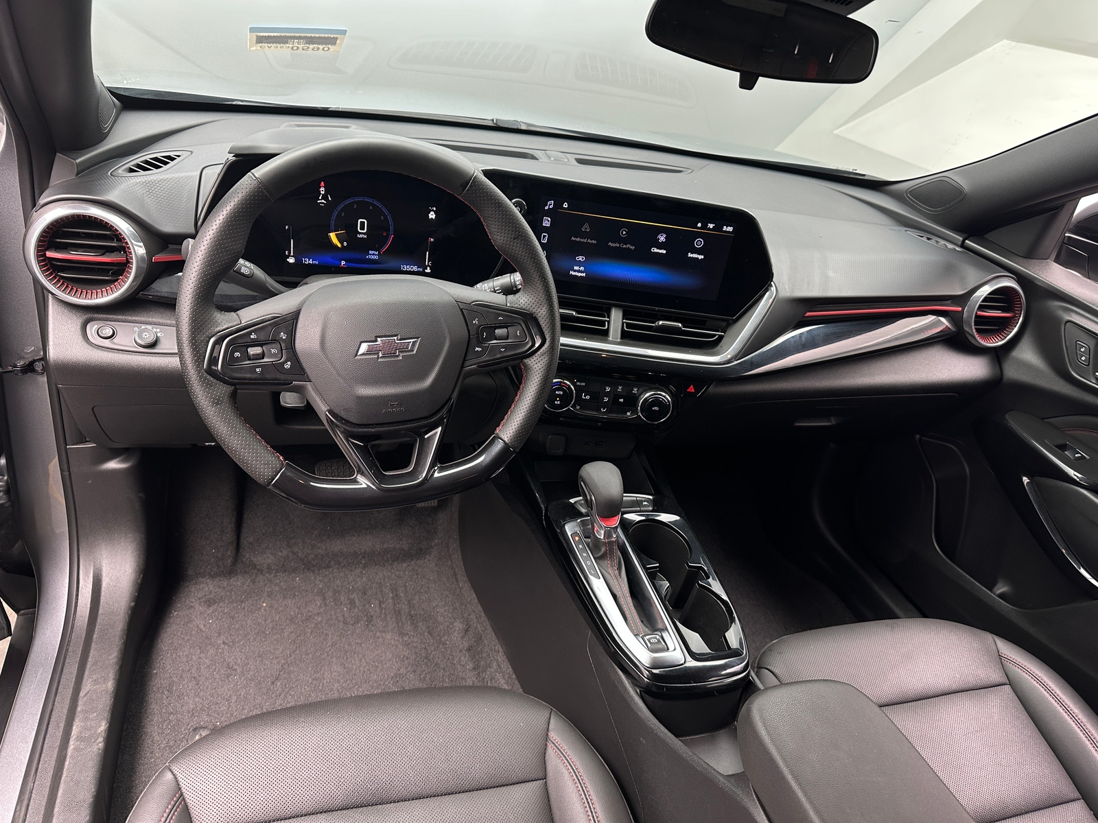 Thumbnail: 2025 Chevrolet Trax - 3