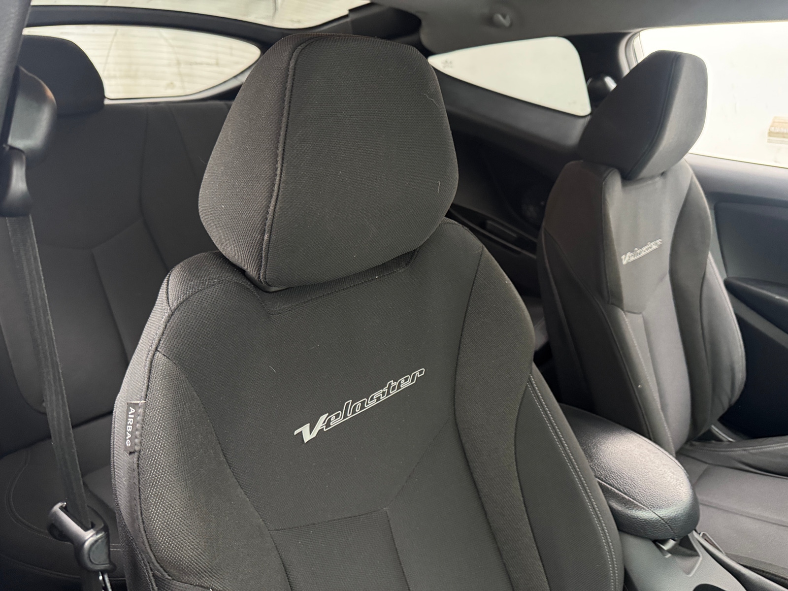Thumbnail: 2016 Hyundai Veloster - 2