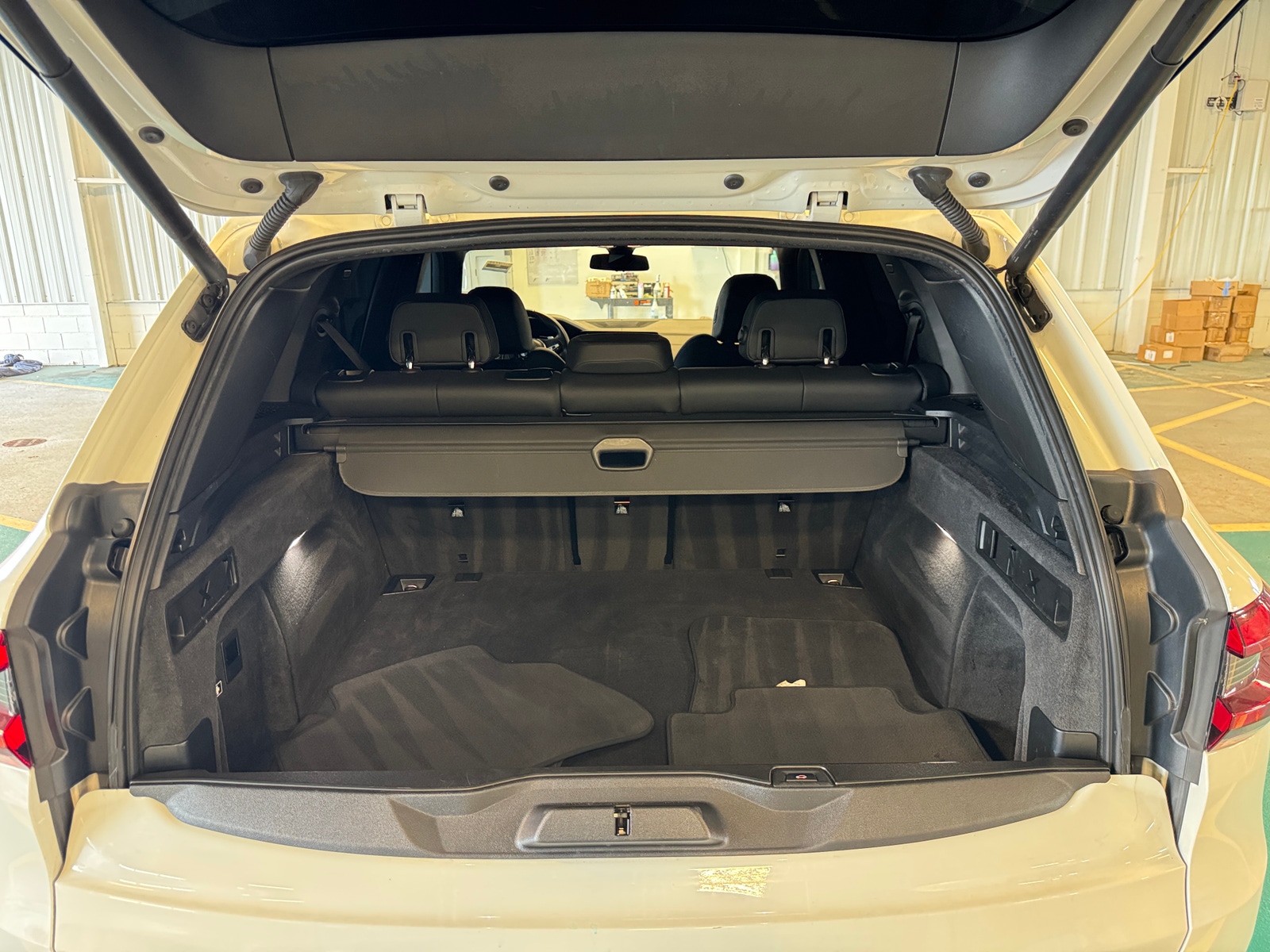 Thumbnail: 2022 BMW X5 - 6