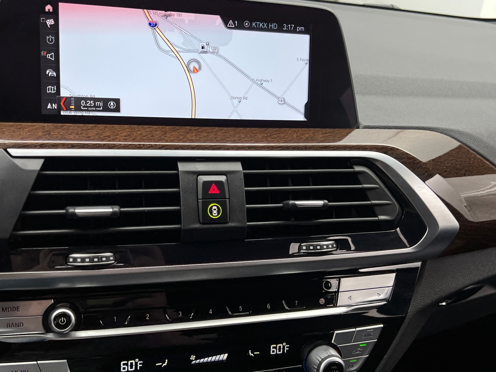 Thumbnail: 2021 BMW X3 - 3