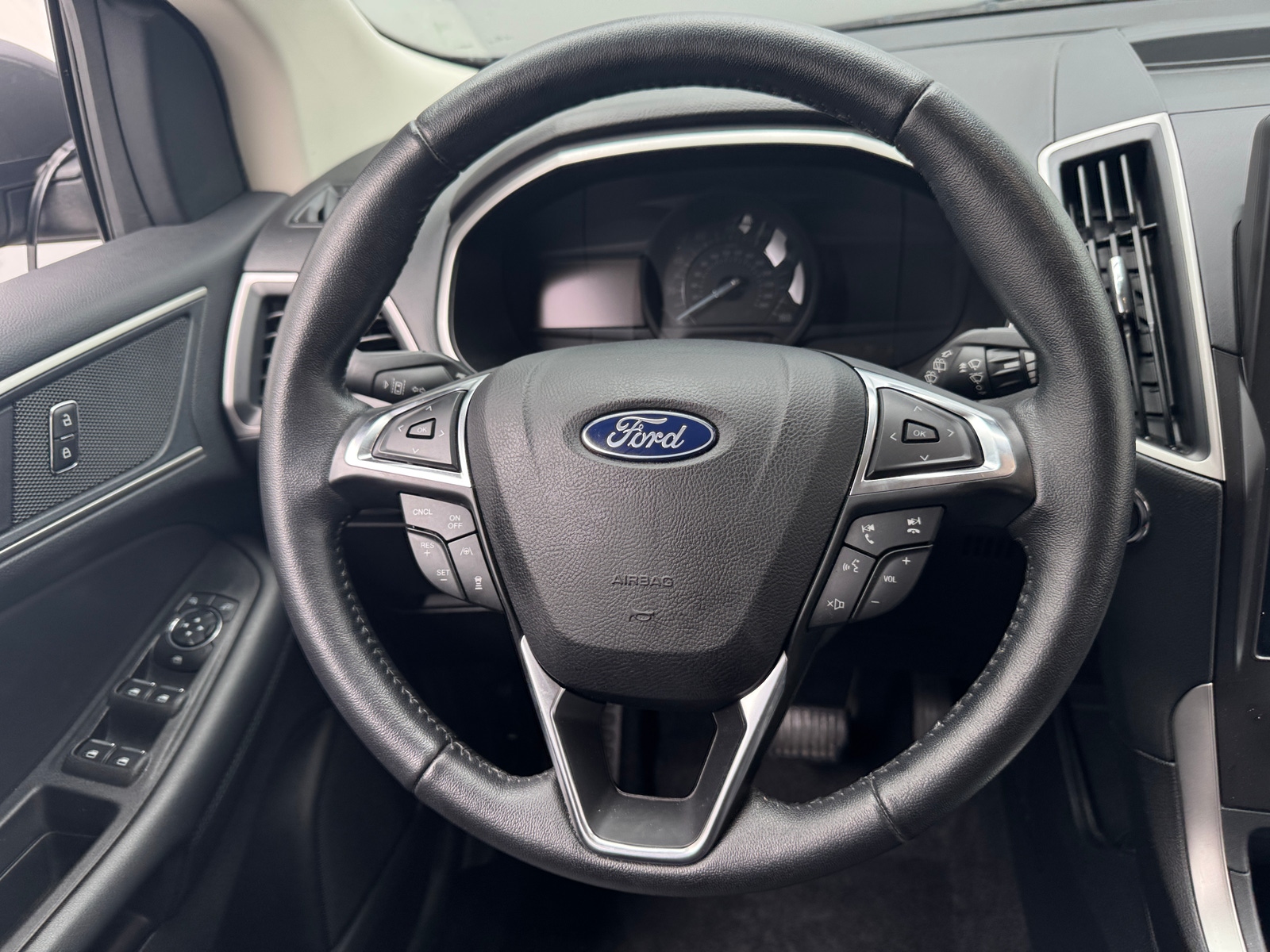 Thumbnail: 2021 Ford Edge - 4