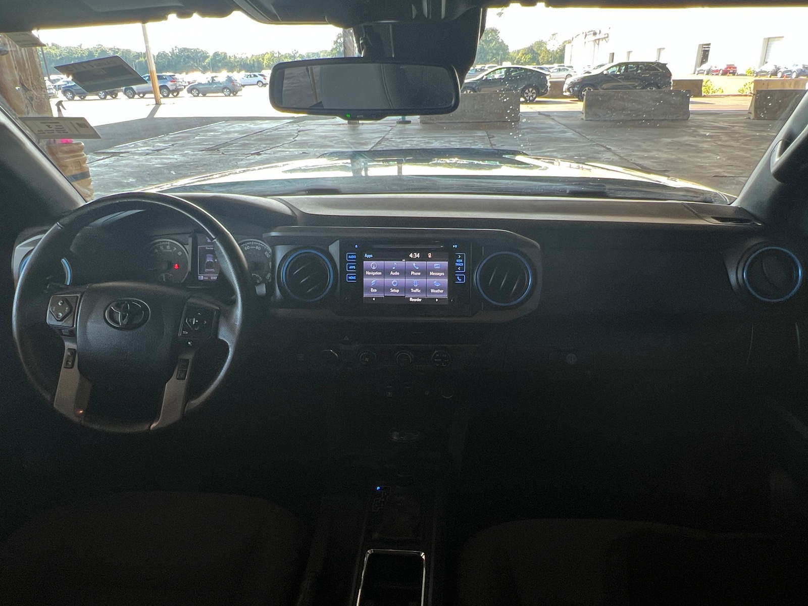 Thumbnail: 2019 Toyota Tacoma - 3