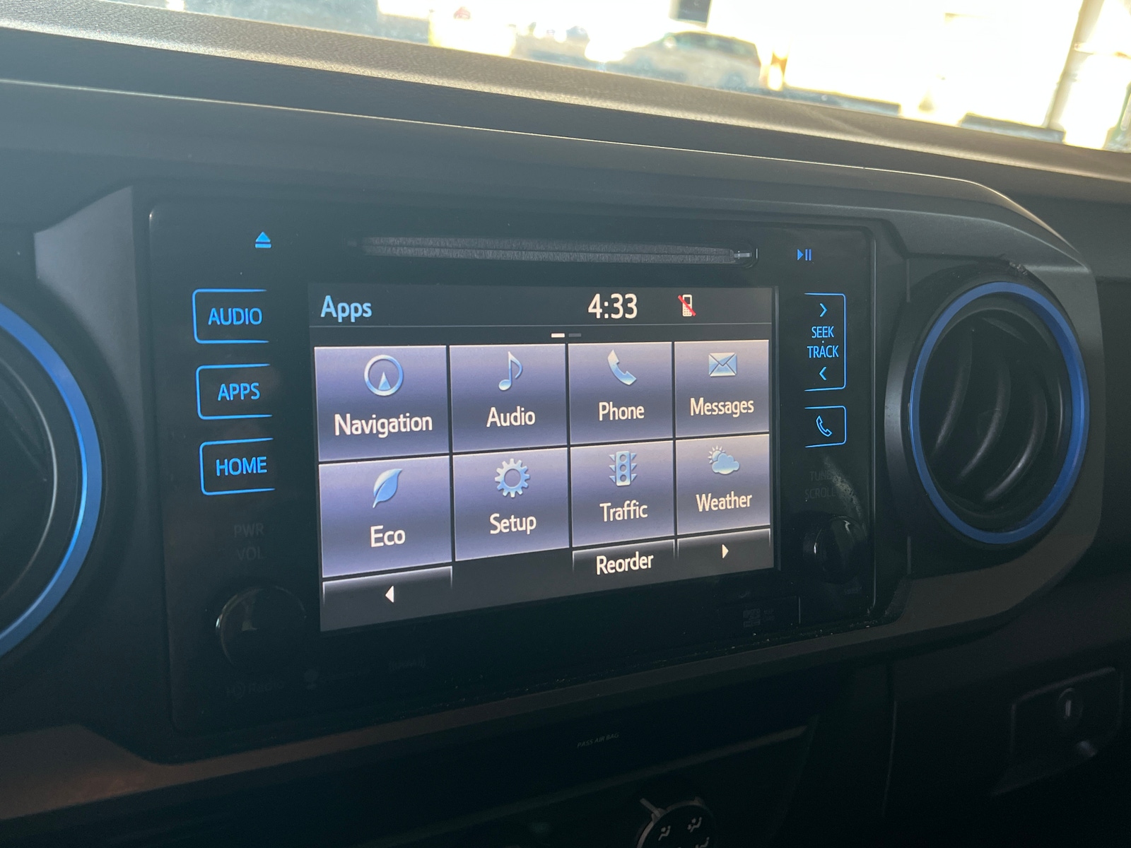 Thumbnail: 2019 Toyota Tacoma - 4