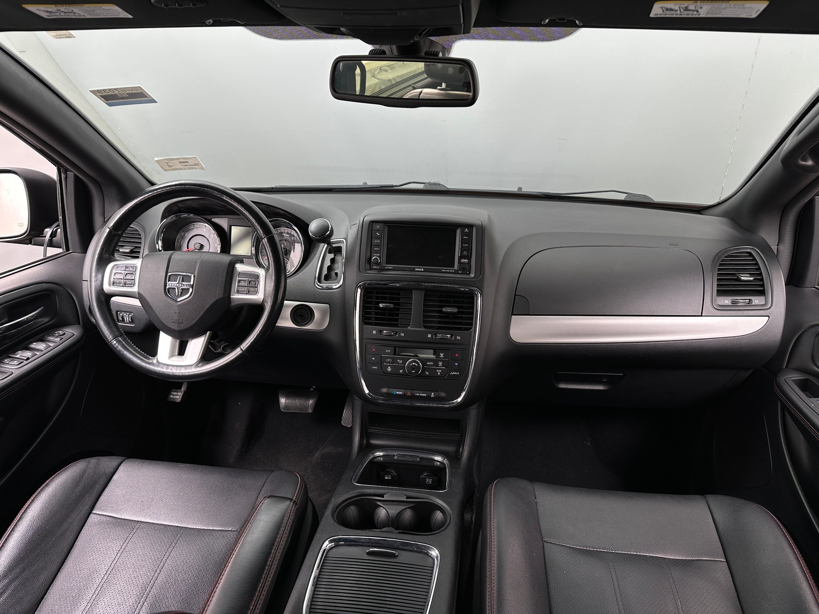 Thumbnail: 2019 Dodge Grand Caravan - 2