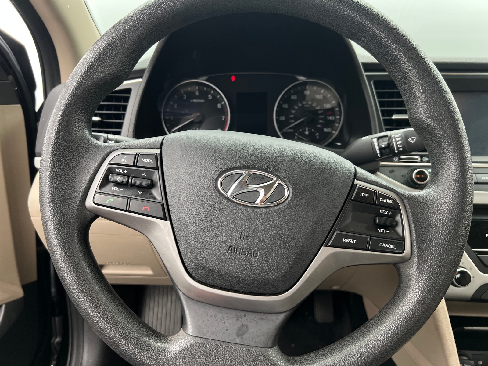 Thumbnail: 2018 Hyundai Elantra - 5
