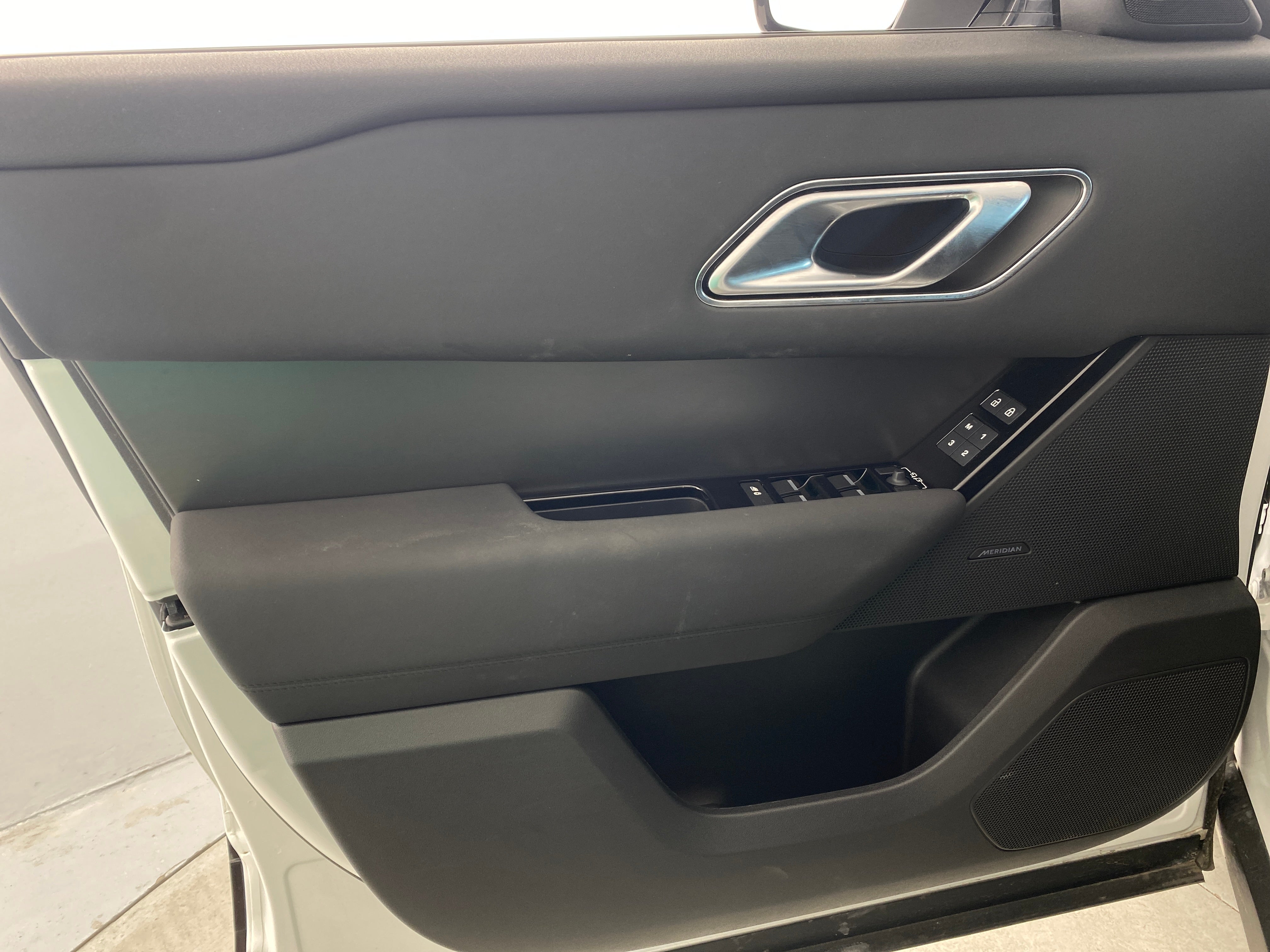 2025 Land Rover Range Rover Velar