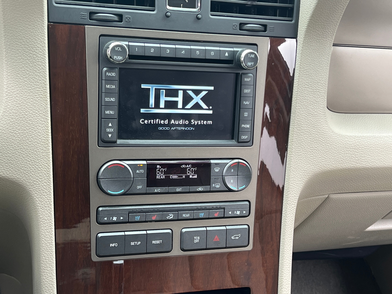 Thumbnail: 2014 Lincoln Navigator - 3
