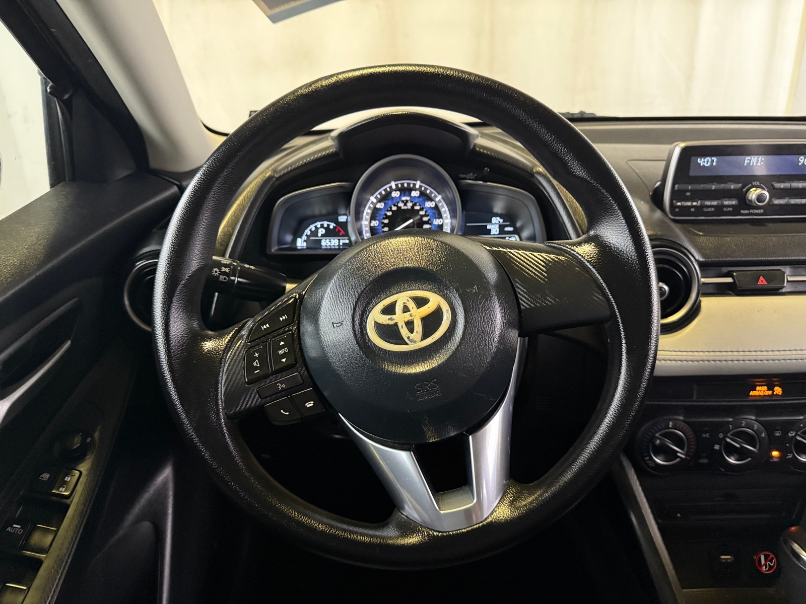 Thumbnail: 2017 Toyota Yaris iA - 5