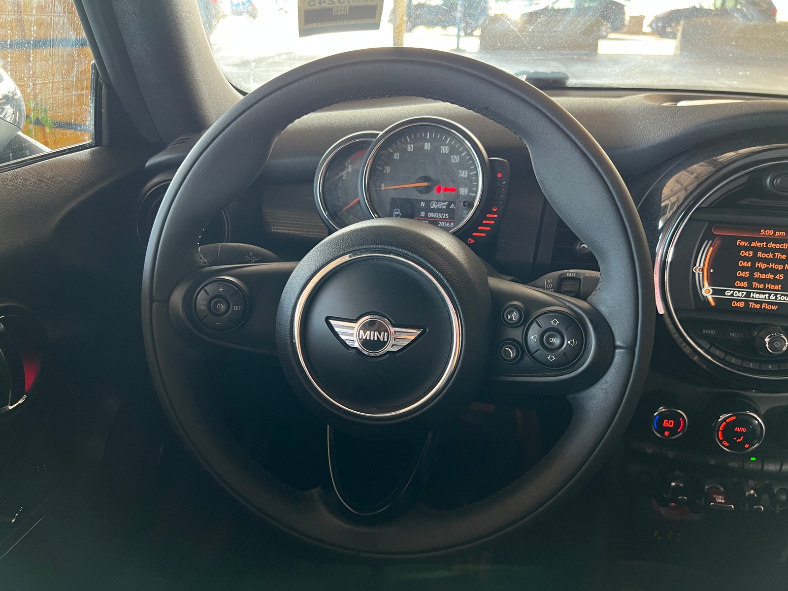 Thumbnail: 2017 MINI Cooper Convertible - 3