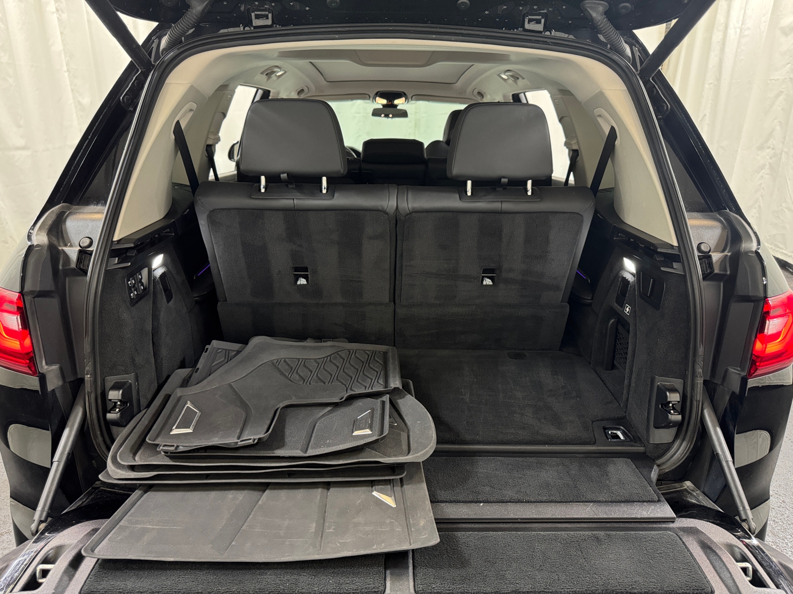 Thumbnail: 2020 BMW X7 - 6