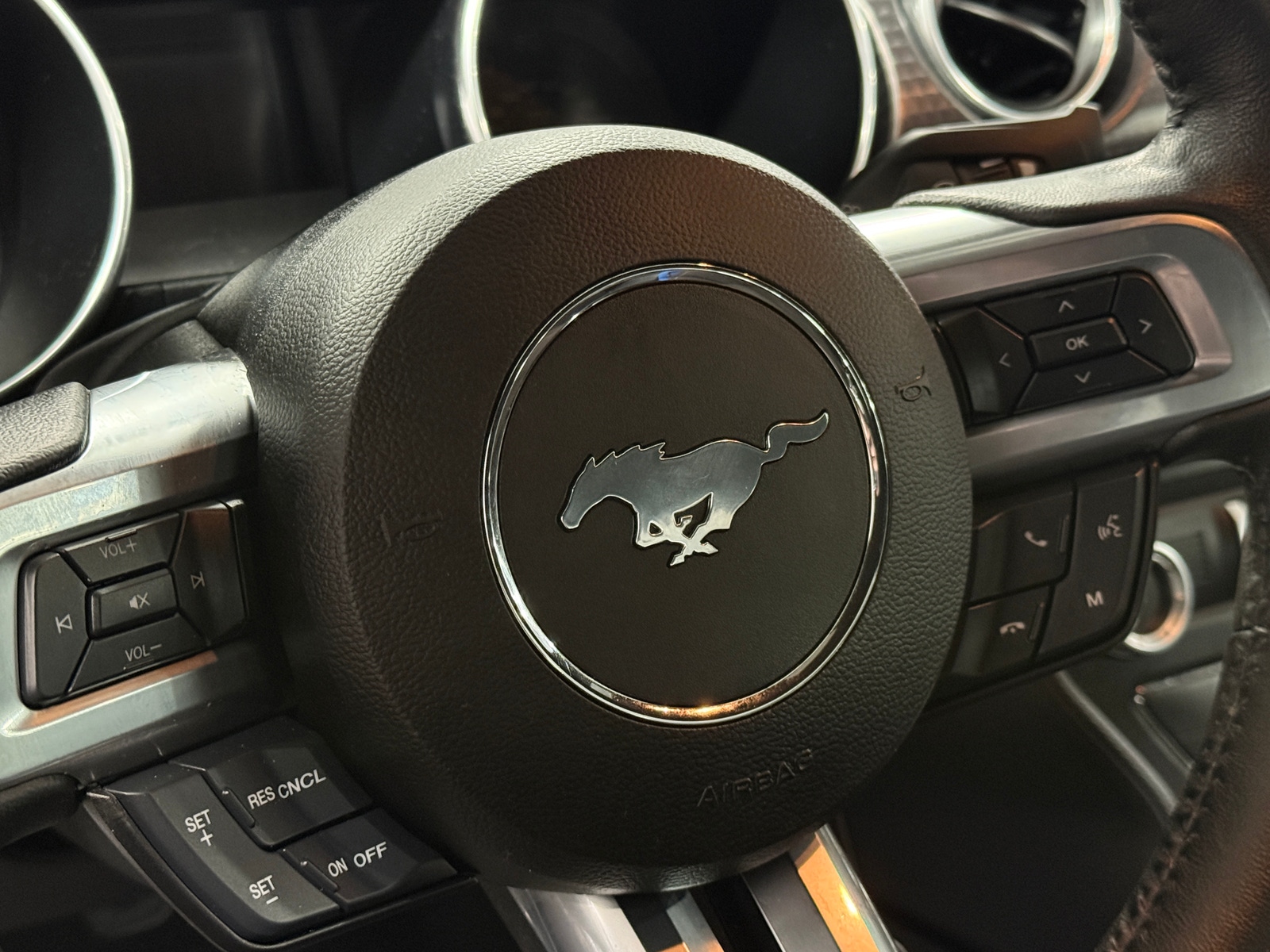 Thumbnail: 2021 Ford Mustang - 4