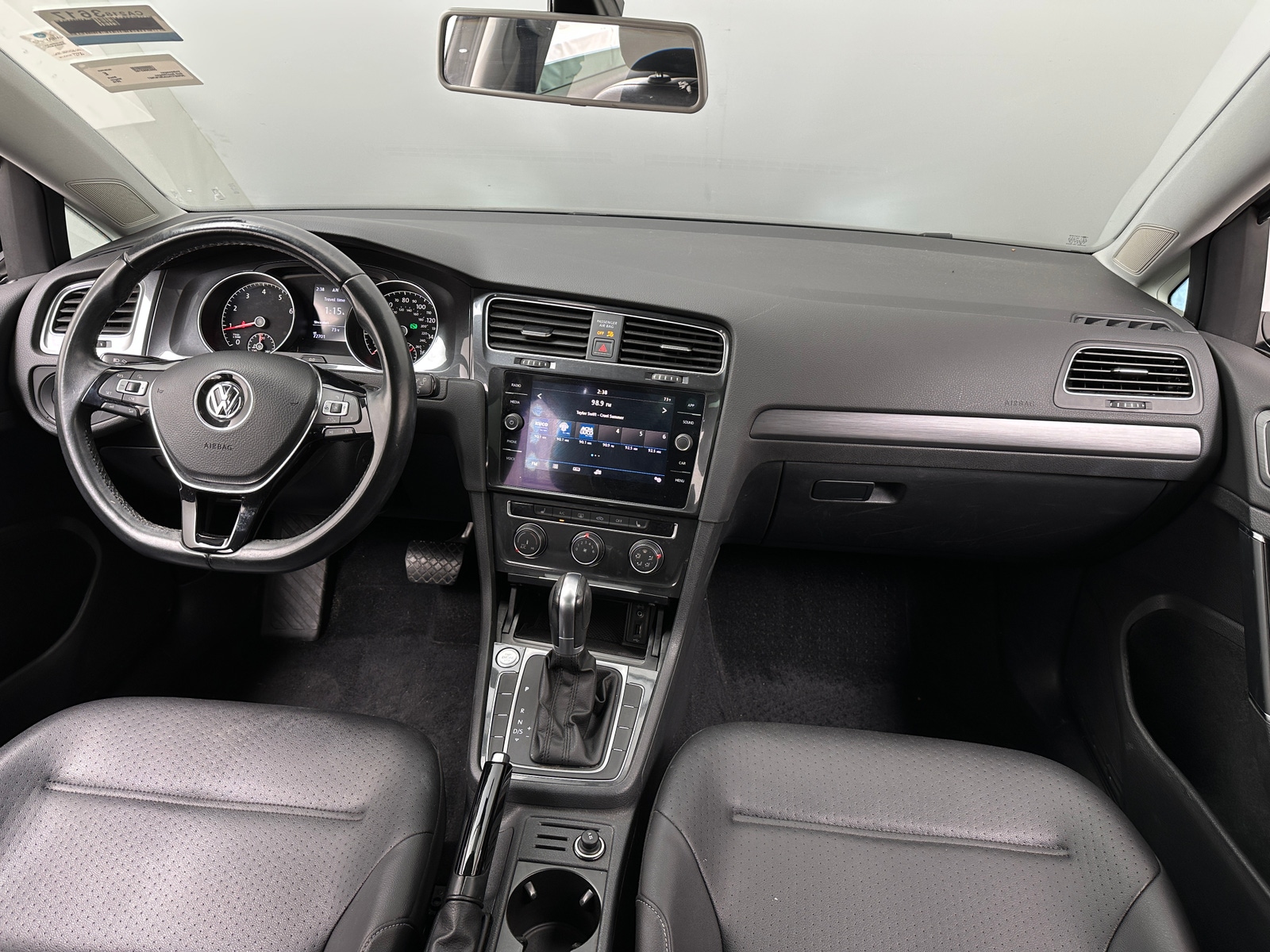 Thumbnail: 2018 Volkswagen e-Golf - 2