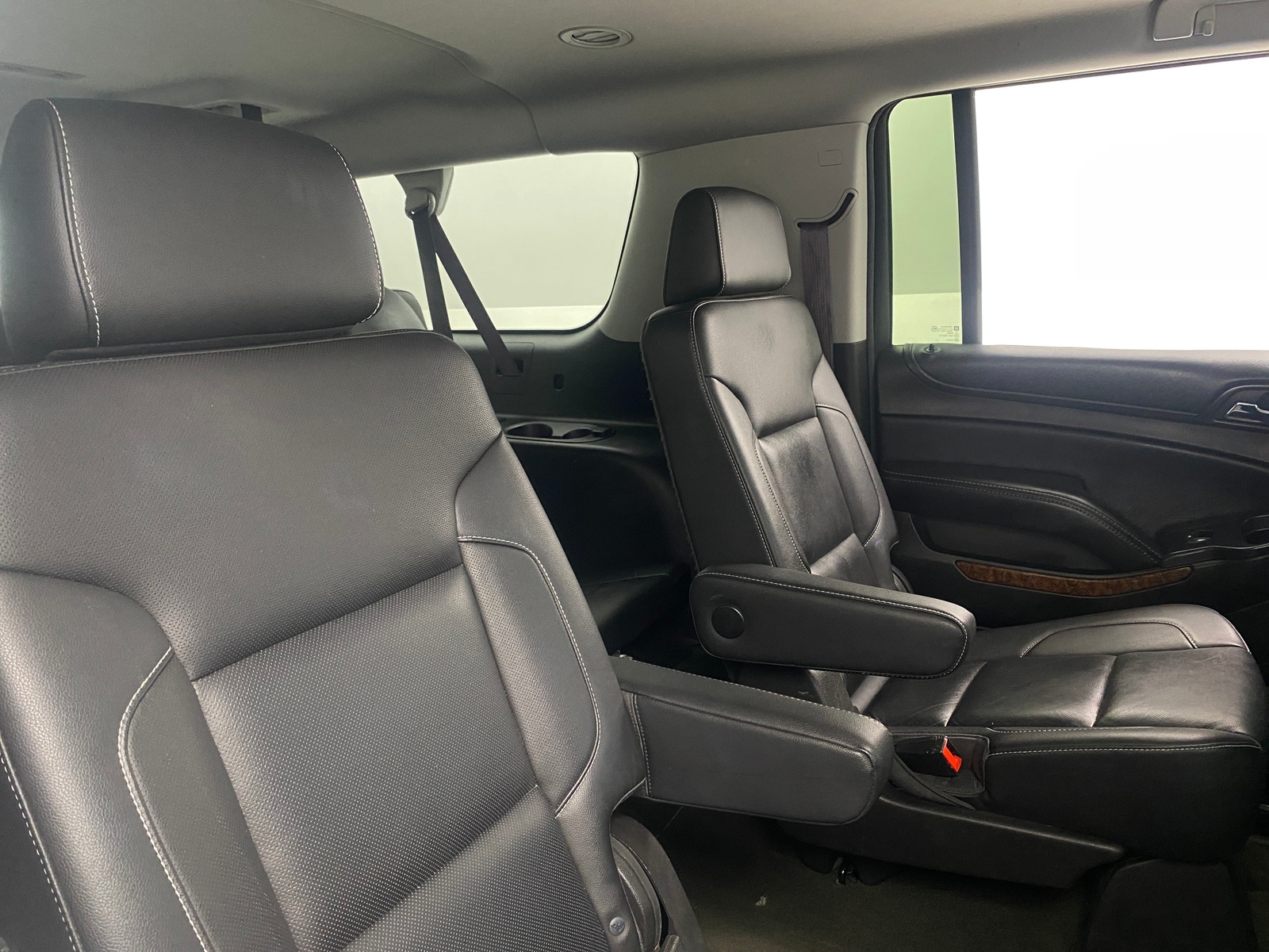 Thumbnail: 2017 Chevrolet Suburban - 5