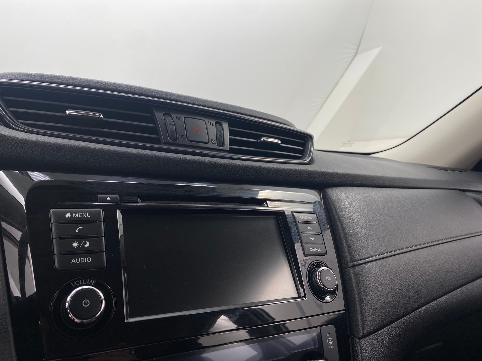 Thumbnail: 2019 Nissan Rogue - 4