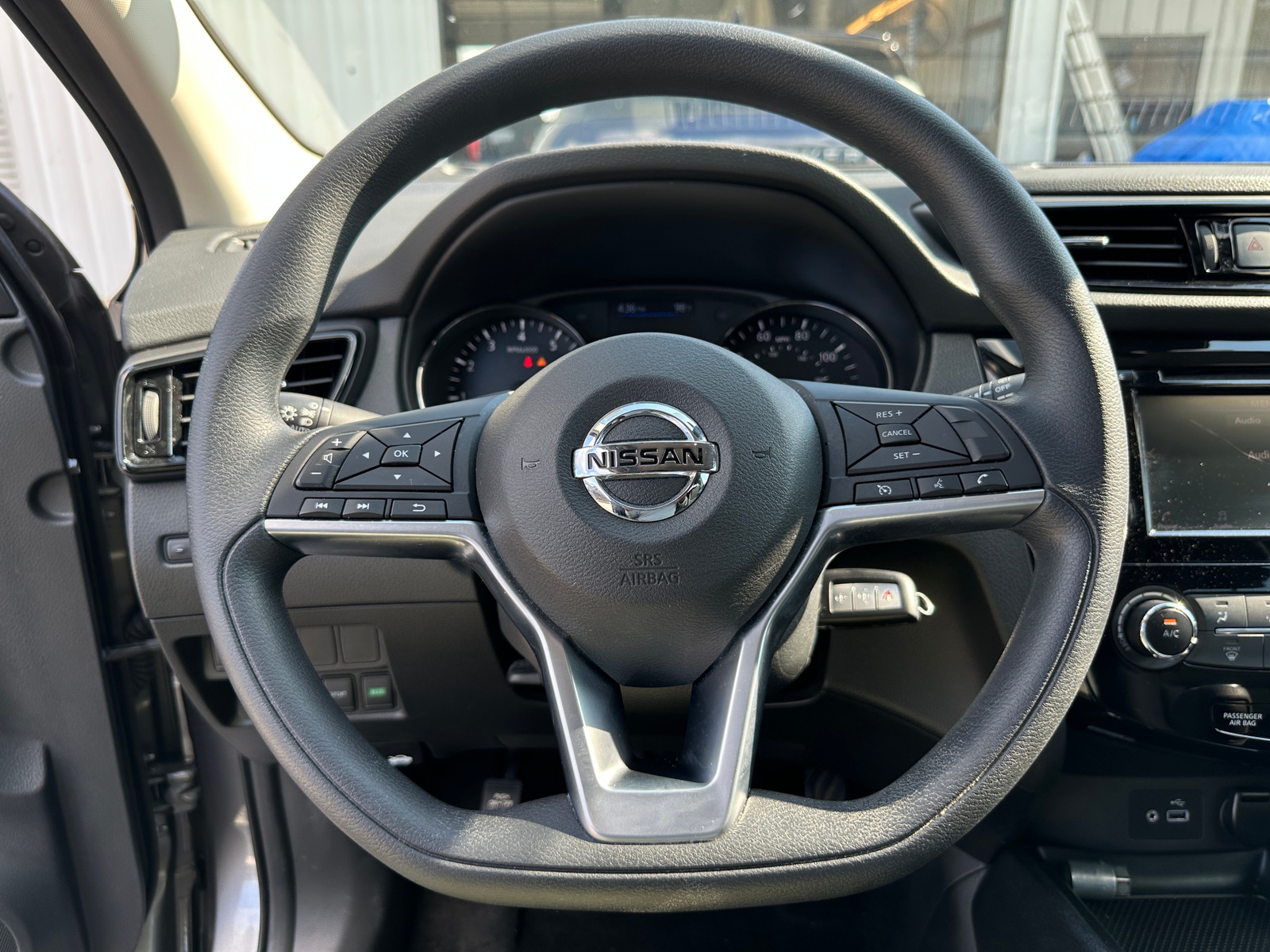 Thumbnail: 2022 Nissan Rogue Sport - 5