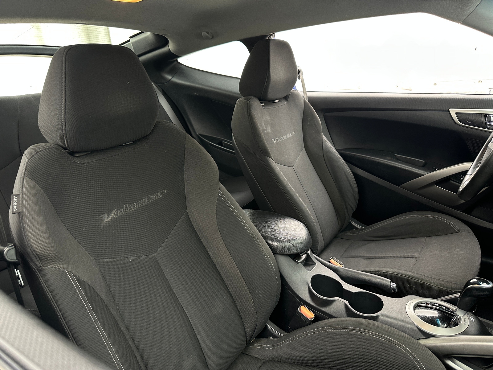 Thumbnail: 2017 Hyundai Veloster - 2