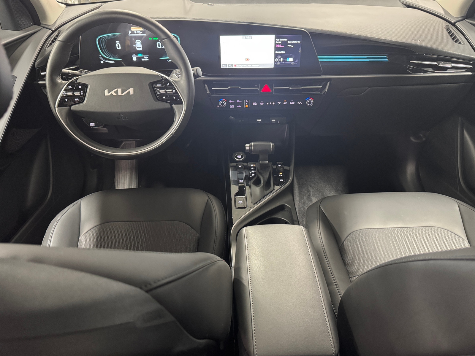 Thumbnail: 2023 Kia Niro - 3