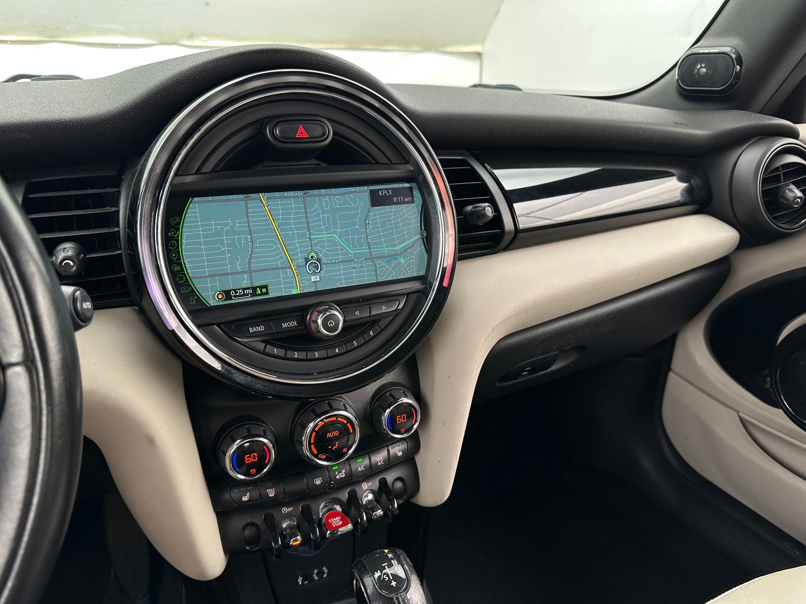 Thumbnail: 2017 MINI Cooper Convertible - 3