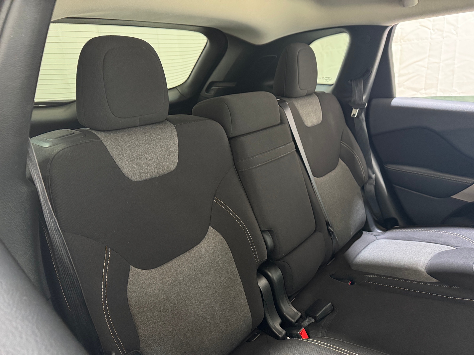 Thumbnail: 2018 Jeep Cherokee - 6
