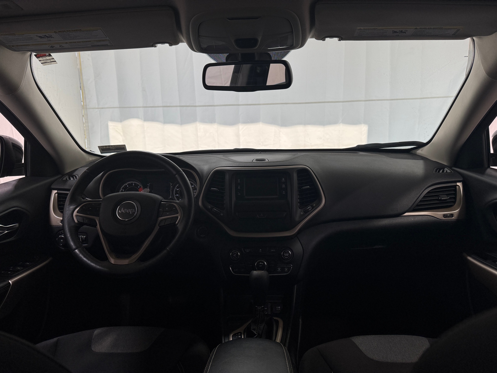 Thumbnail: 2018 Jeep Cherokee - 3