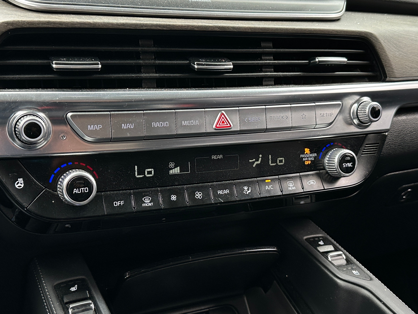 Thumbnail: 2022 Kia Telluride - 3