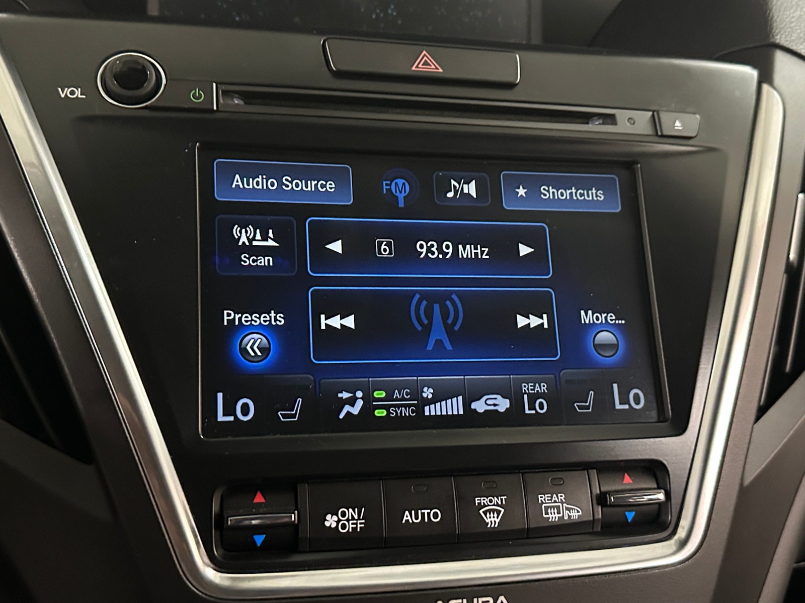 Thumbnail: 2016 Acura MDX - 3