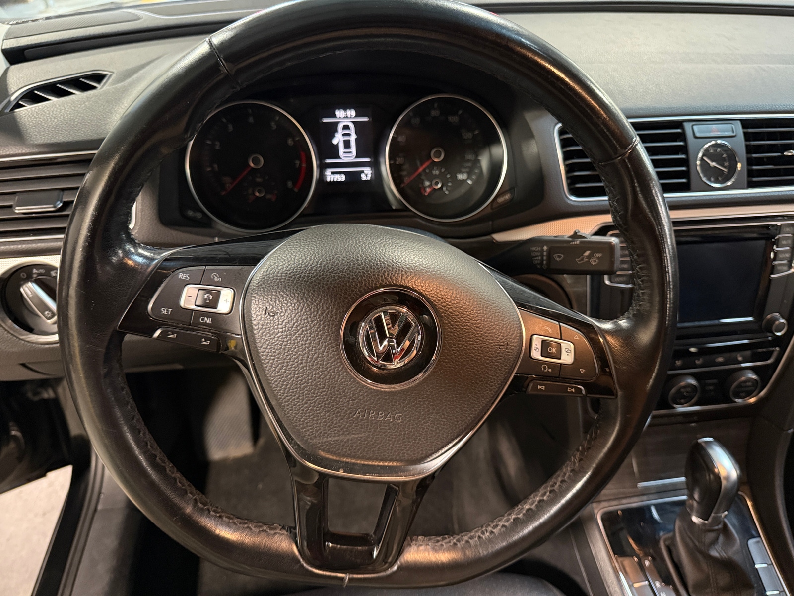 Thumbnail: 2016 Volkswagen Passat - 4