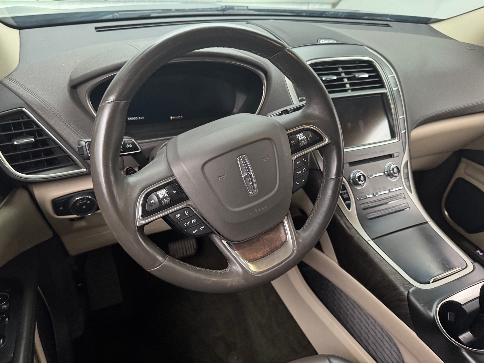 Thumbnail: 2020 Lincoln Nautilus - 4
