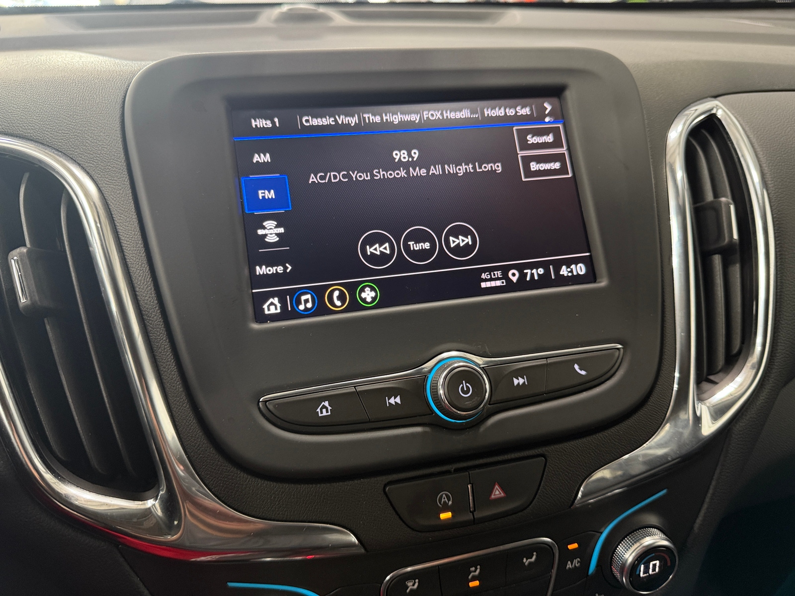 Thumbnail: 2024 Chevrolet Equinox - 4