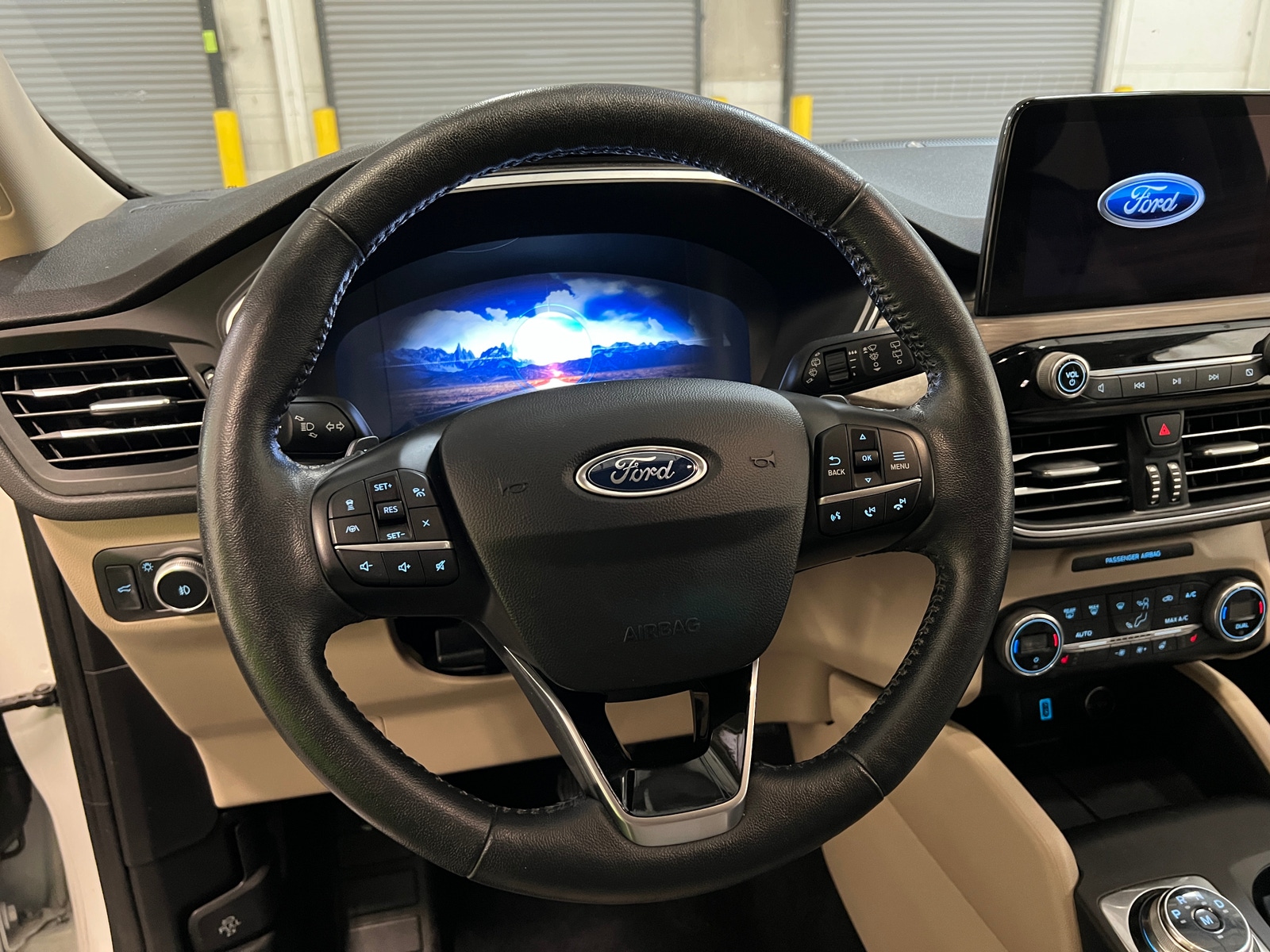 Thumbnail: 2020 Ford Escape - 4