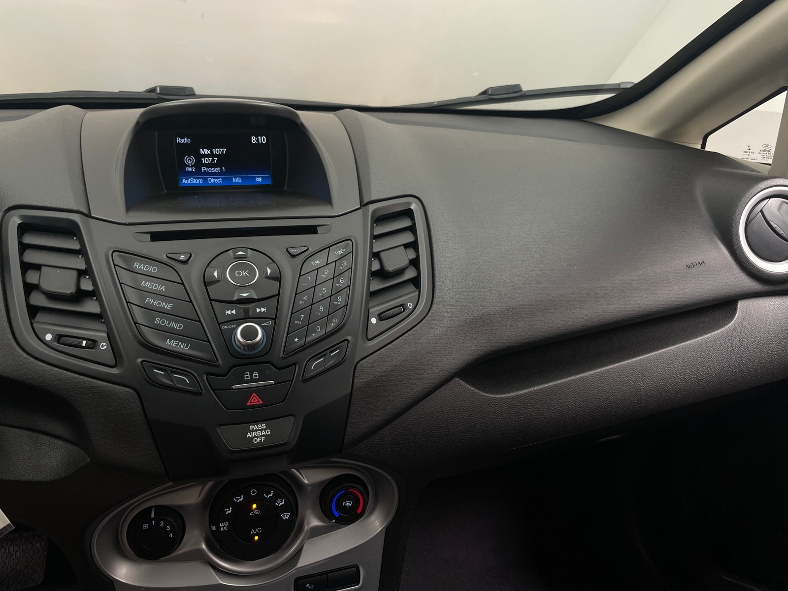 Thumbnail: 2018 Ford Fiesta - 4