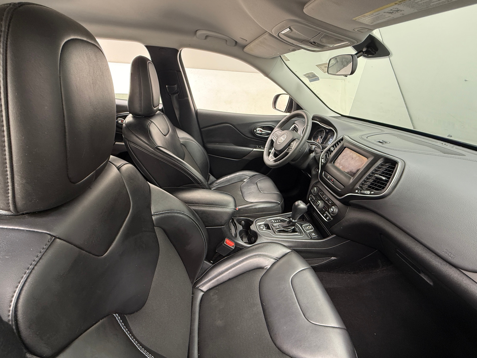Thumbnail: 2020 Jeep Cherokee - 2