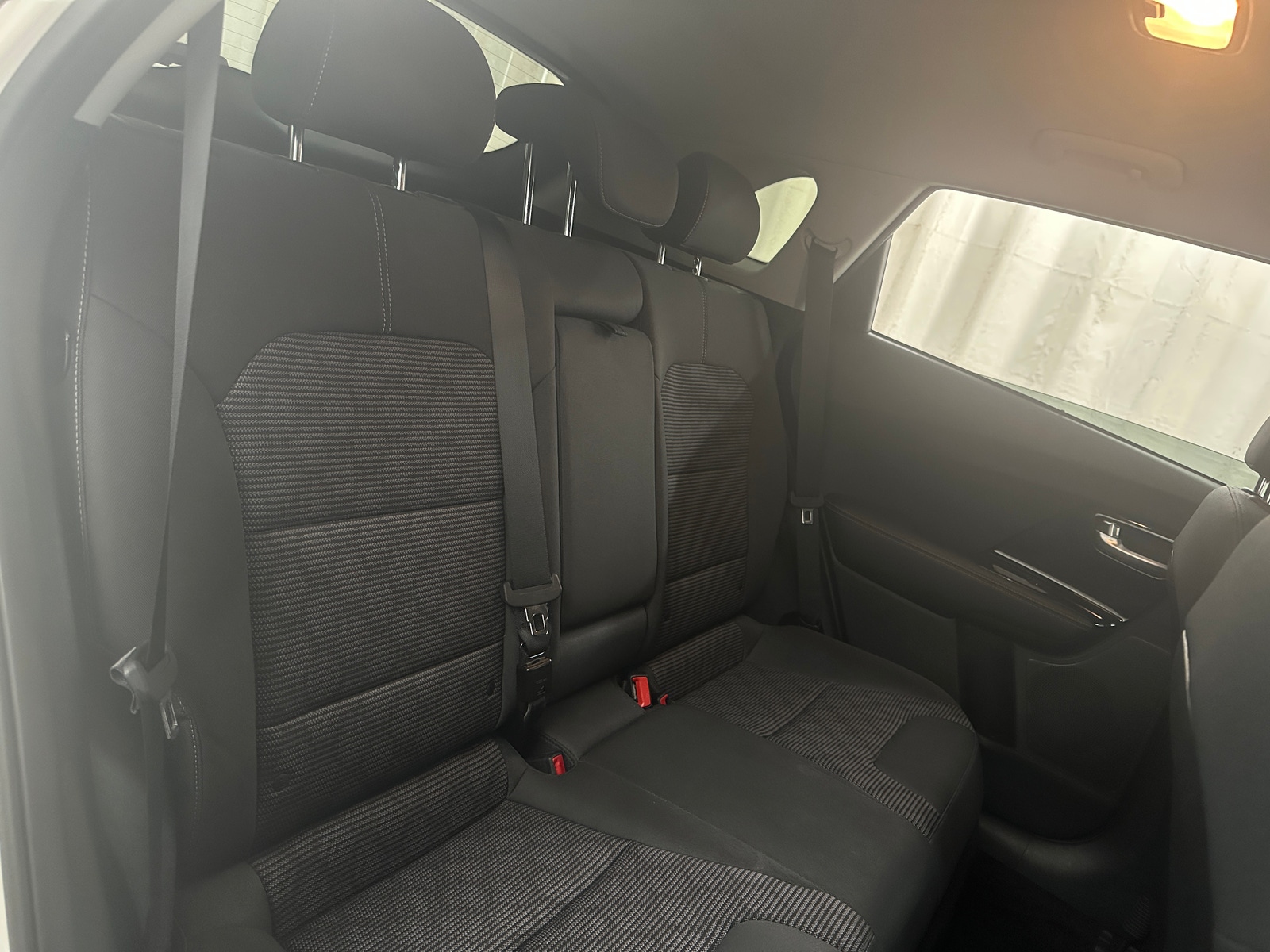 Thumbnail: 2022 Kia Niro - 6