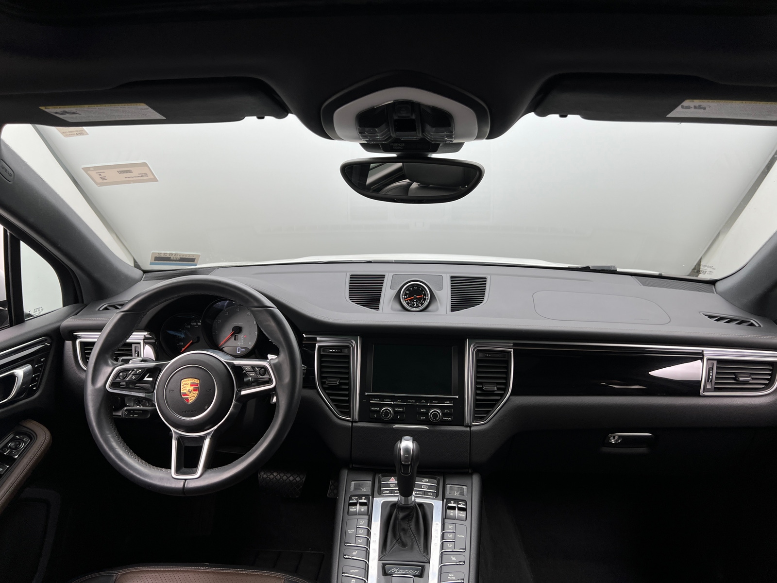 Thumbnail: 2015 Porsche Macan - 2