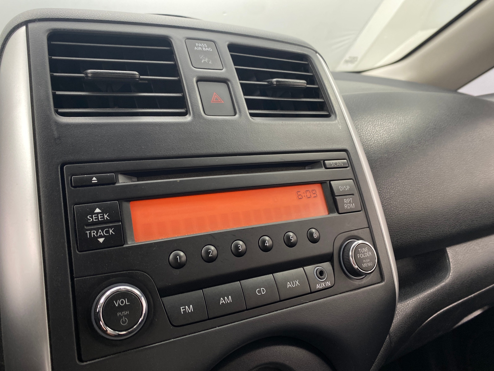 Thumbnail: 2014 Nissan Versa - 4