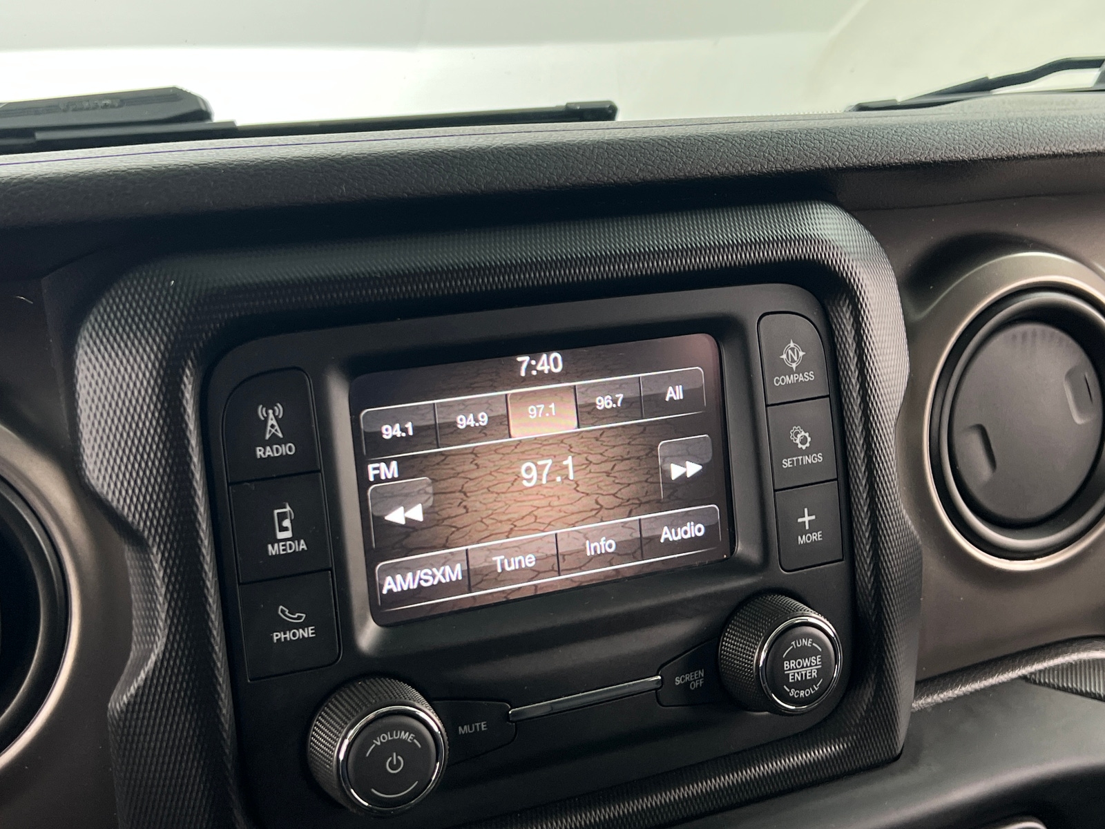 Thumbnail: 2020 Jeep Wrangler - 4