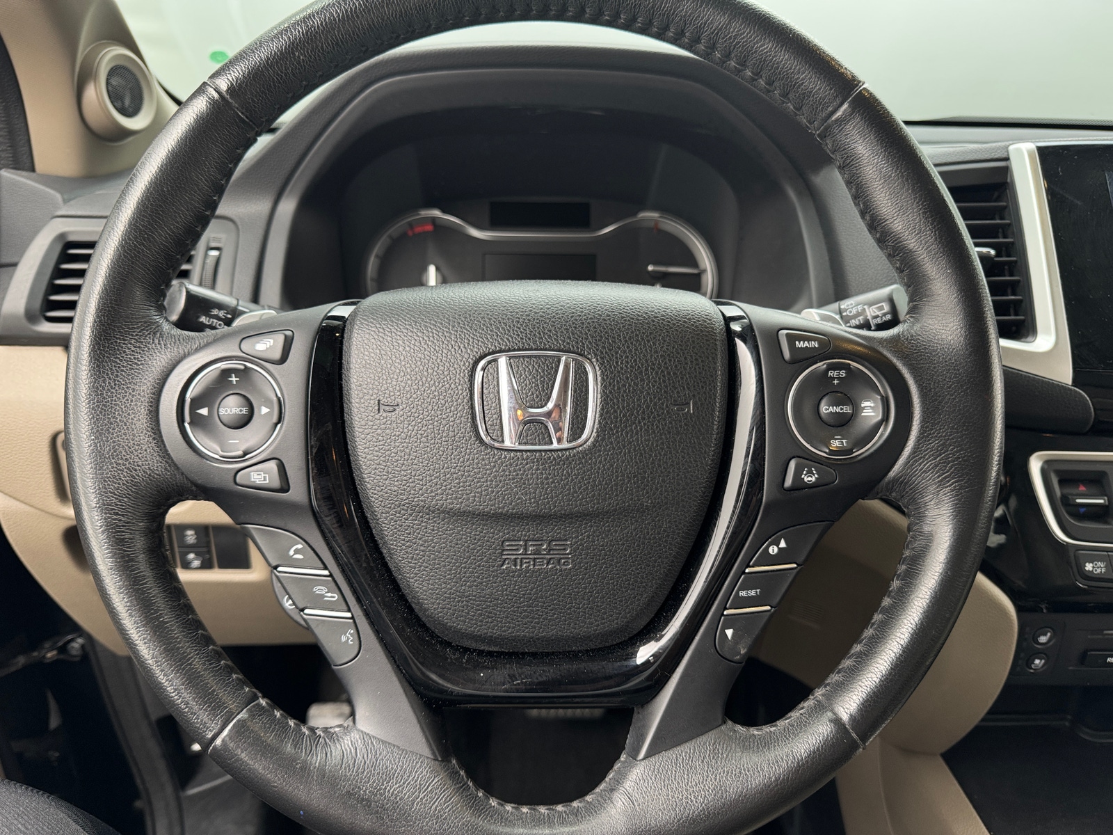 Thumbnail: 2016 Honda Pilot - 4