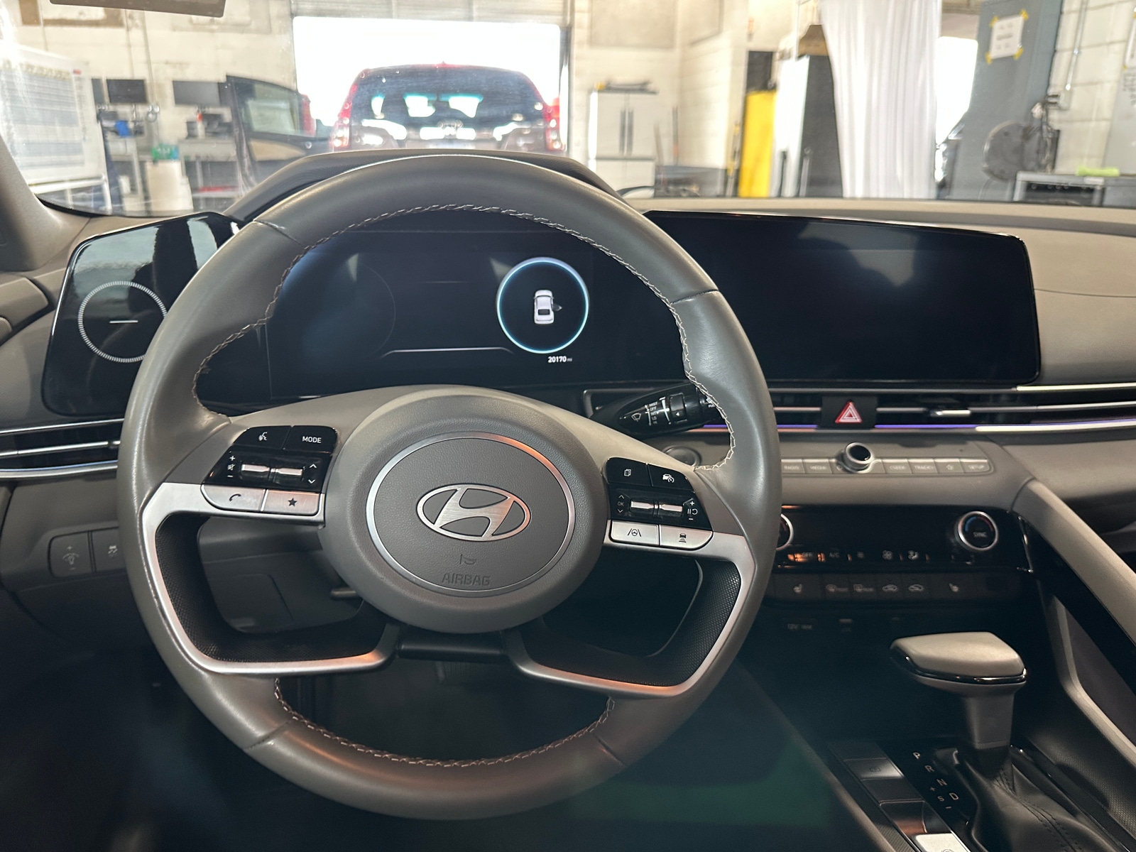 Thumbnail: 2024 Hyundai Elantra - 5