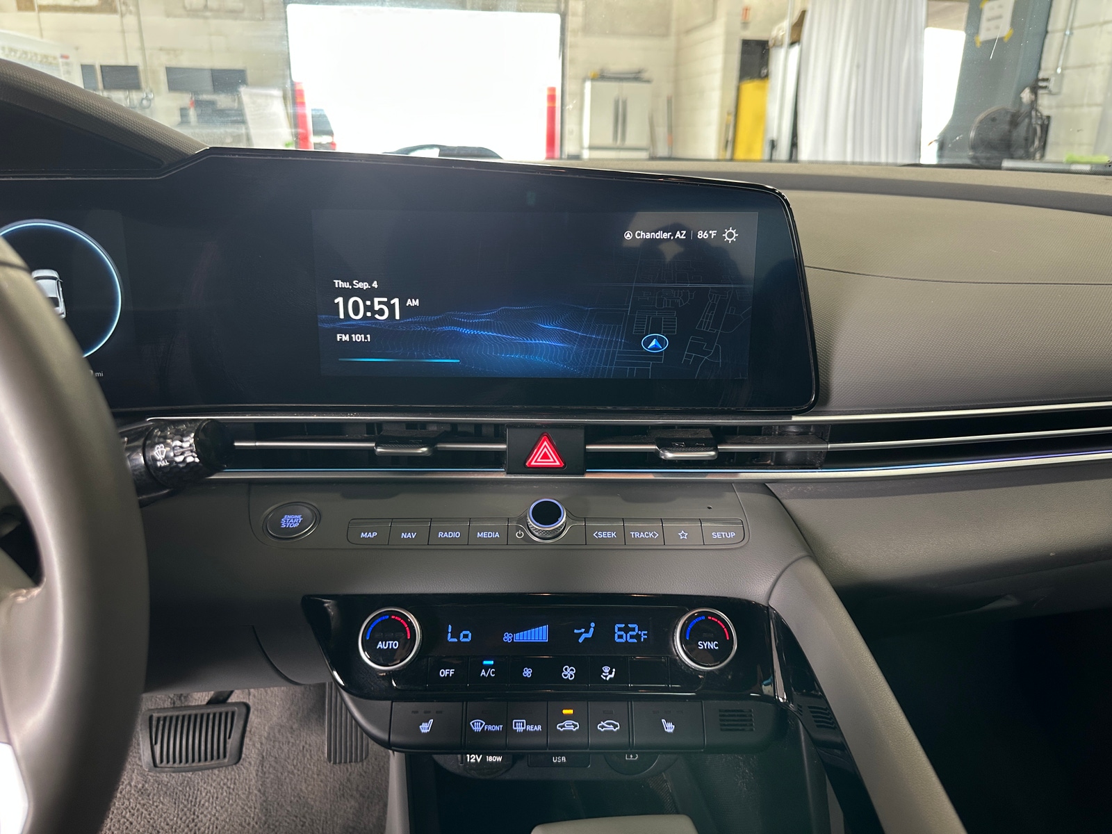 Thumbnail: 2024 Hyundai Elantra - 4