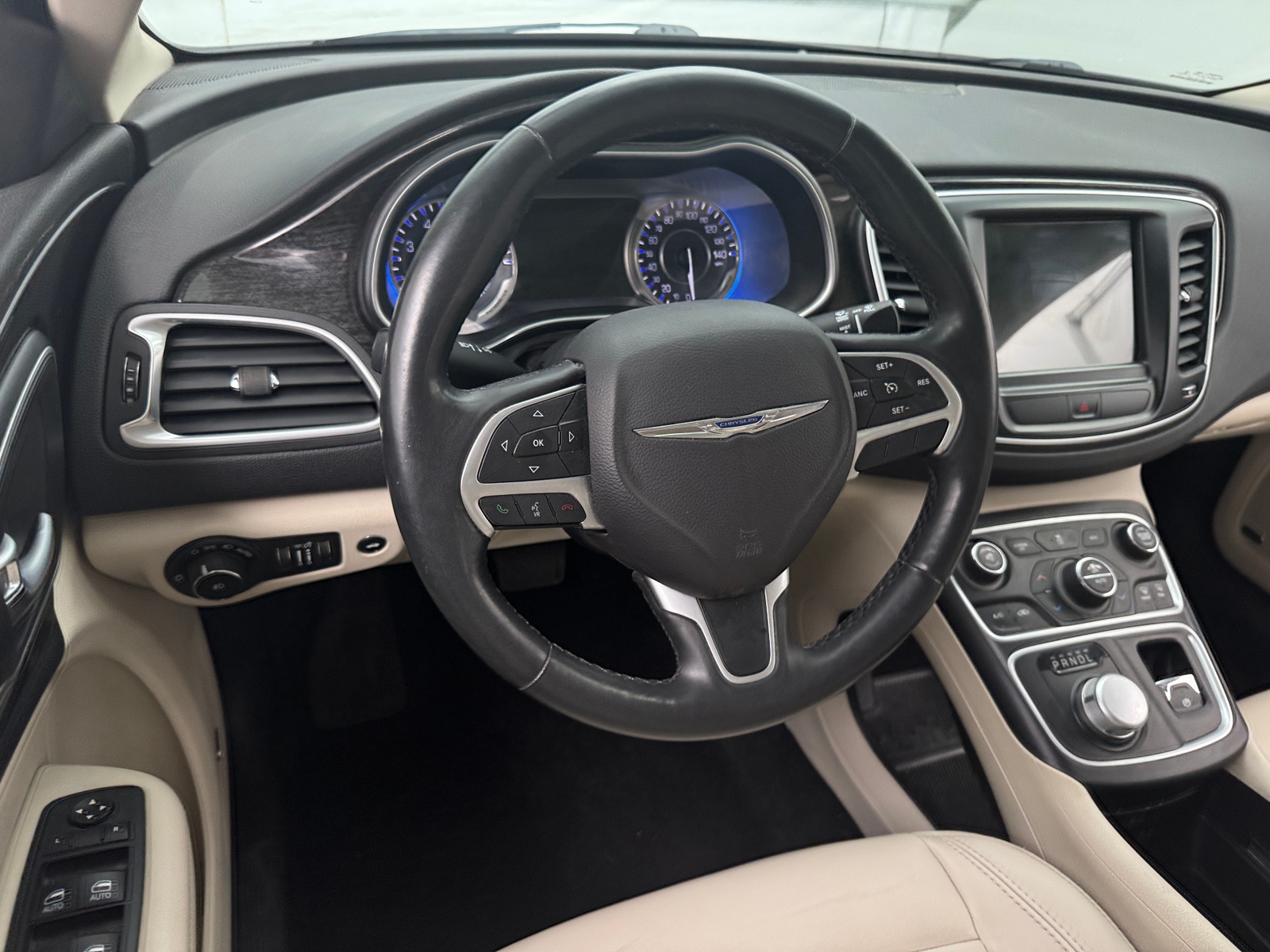 Thumbnail: 2016 Chrysler 200 - 4