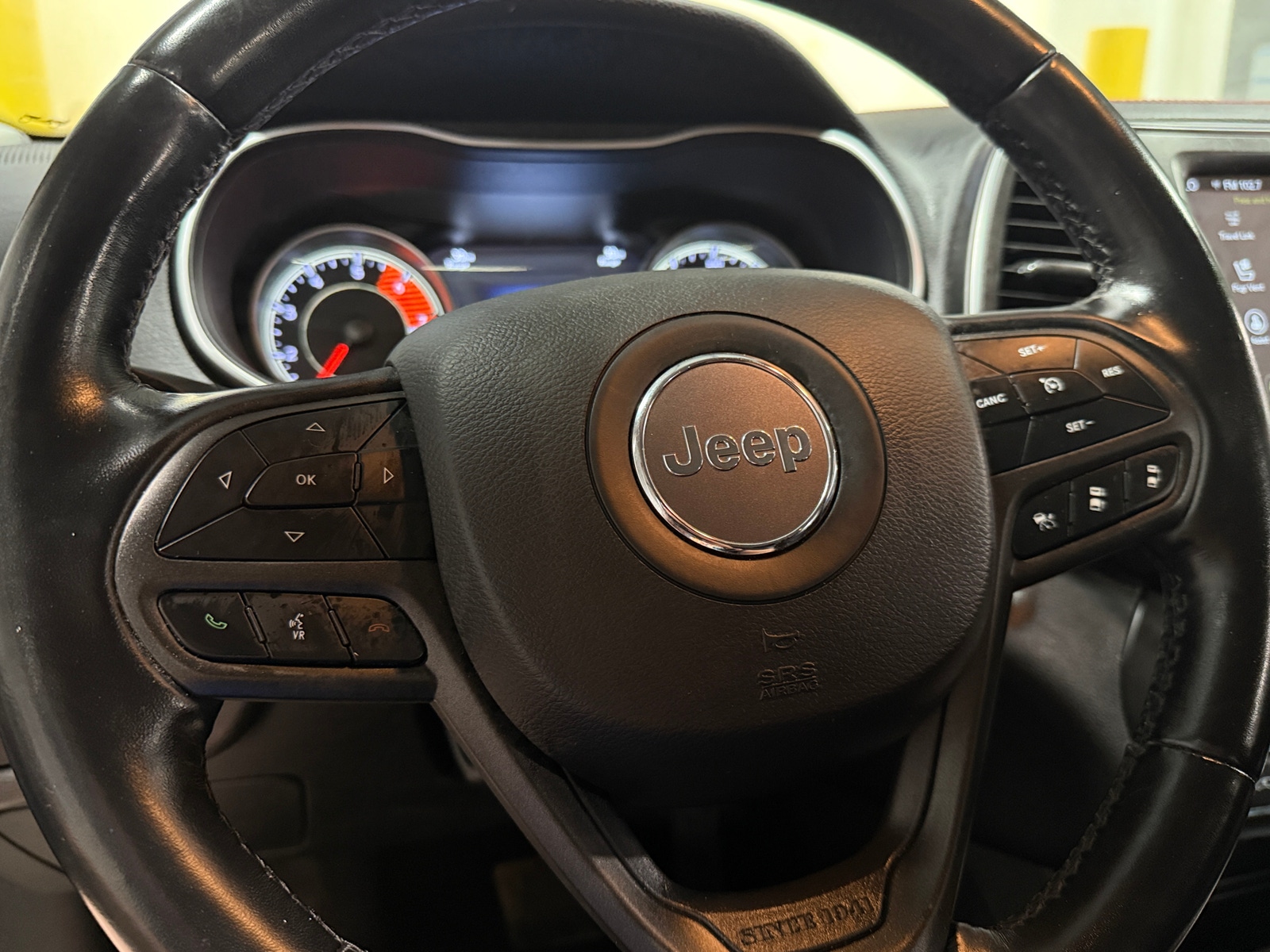 Thumbnail: 2020 Jeep Cherokee - 4